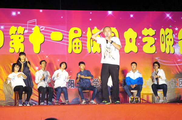 舞臺劇表演.JPG